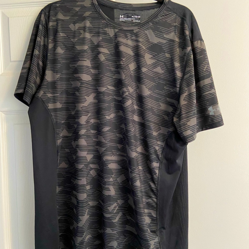 Under Armour “heatgear” T-shirt